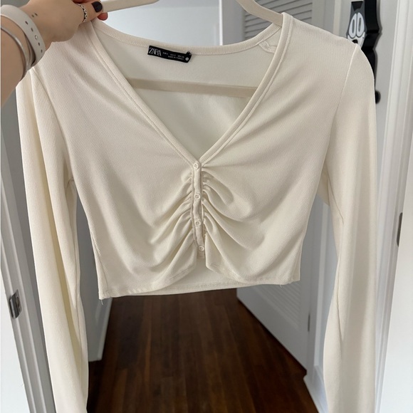 Zara Ruched Crop Top - Picture 2 of 4